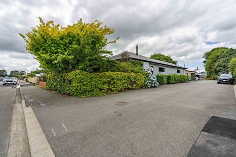 Photo of property in 775 Queens Drive, Waikiwi, Invercargill, 9810