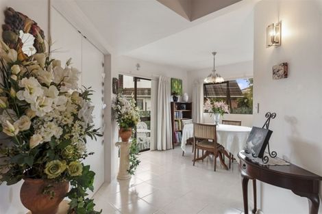 Photo of property in 2/12 Centorian Drive, Windsor Park, Auckland, 0632