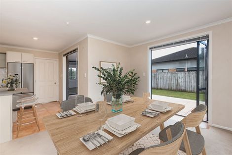 Photo of property in 96 Redcastle Drive, East Tamaki, Auckland, 2013