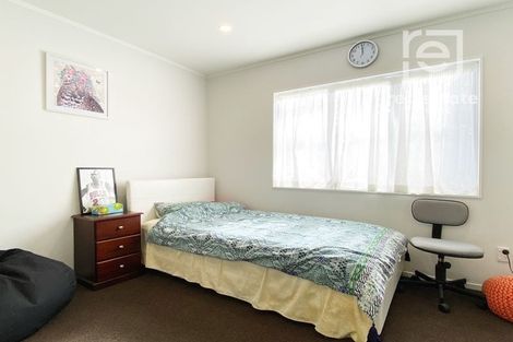 Photo of property in 60 De Quincey Terrace, Highland Park, Auckland, 2010