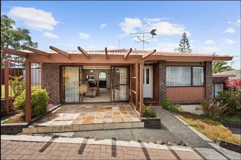 Photo of property in 2/94 Prince Regent Drive, Half Moon Bay, Auckland, 2012