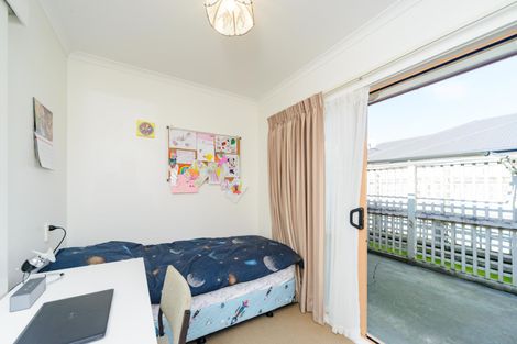 Photo of property in 8 Foxtail Fern, Kelvin Grove, Palmerston North, 4414