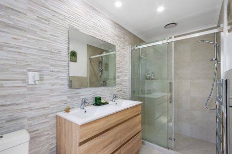 Photo of property in 19 Garforth Green, Halswell, Christchurch, 8025