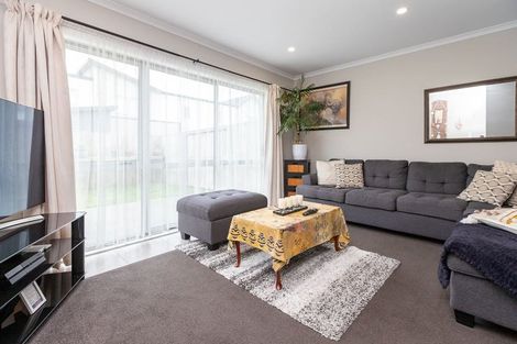 Photo of property in 8 Anna Jean Crescent, Flagstaff, Hamilton, 3210