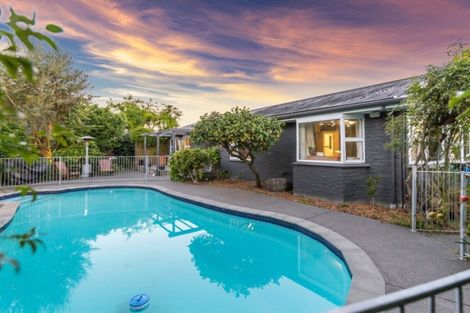 Photo of property in 15 Dunster Street, Burnside, Christchurch, 8053