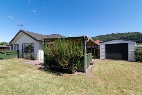 Photo of property in 5 Ashmore Place, Fairy Springs, Rotorua, 3015