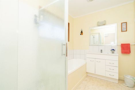 Photo of property in 20 Cooper Place, Chedworth, Hamilton, 3210