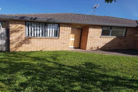 Photo of property in 73 Riverside Drive, Waiuku, 2123