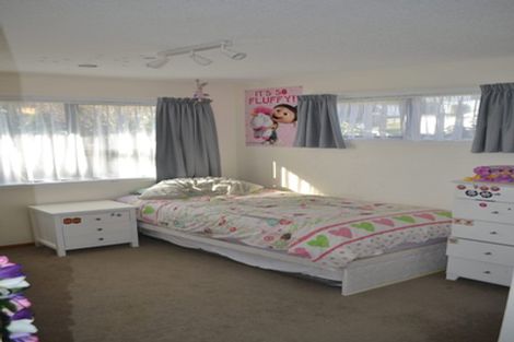 Photo of property in 16 Anaheim Place, Churton Park, Wellington, 6037