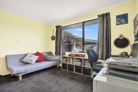 Photo of property in 7 Katterns Street, Katikati, 3129