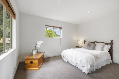 Photo of property in 68 Saddleback Rise, Murrays Bay, Auckland, 0630