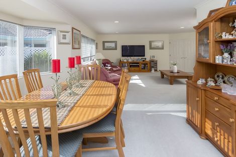 Photo of property in 1/1 Amberwood Drive, Northpark, Auckland, 2013