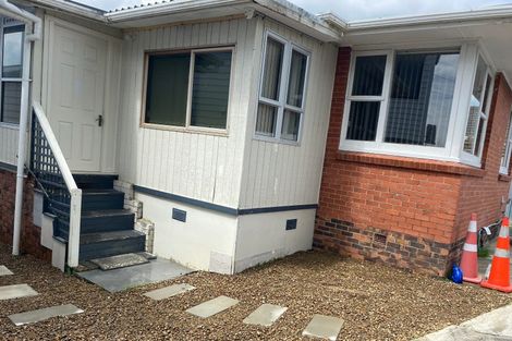 Photo of property in 15 Kiernan Place, Kelston, Auckland, 0602