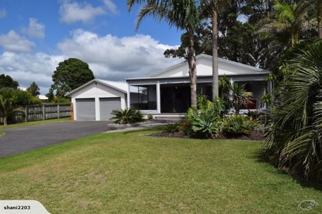 Photo of property in 243 One Tree Point Road, One Tree Point, 0118