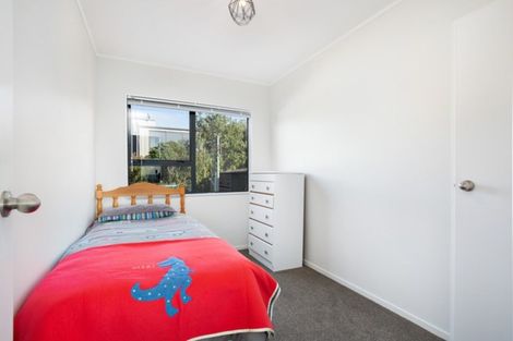 Photo of property in 20 Day Dawn Crescent, Omaha, 0986