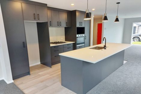 Photo of property in 4 Thornbury Lane, Timberlea, Upper Hutt, 5018