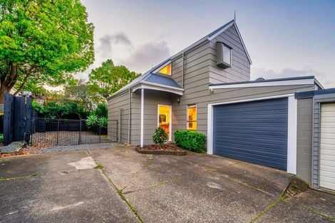 Photo of property in 2/9 Imogene Way, Half Moon Bay, Auckland, 2012