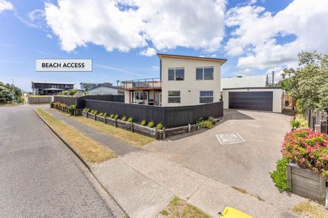 Photo of property in 1 Frances Street, Waikanae Beach, Waikanae, 5036