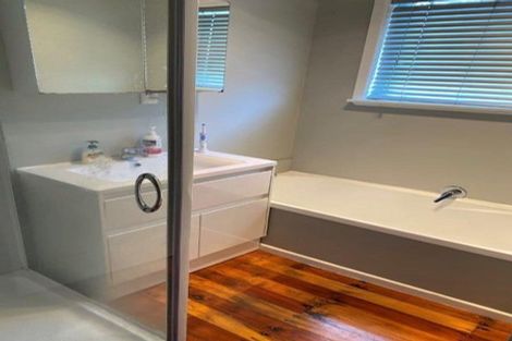 Photo of property in 4 Brough Place, St Andrews, Hamilton, 3200