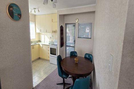 Photo of property in 10a Kayeleen Place, Cockle Bay, Auckland, 2014
