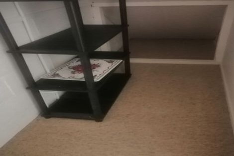 Photo of property in 1/613 Glenfield Road, Totara Vale, Auckland, 0629