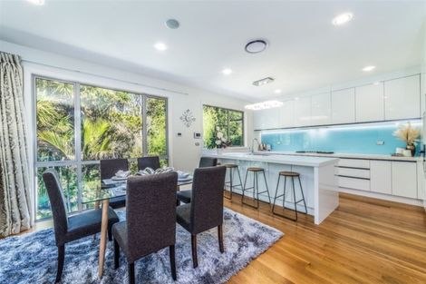 Photo of property in 102a Beach Road, Castor Bay, Auckland, 0620