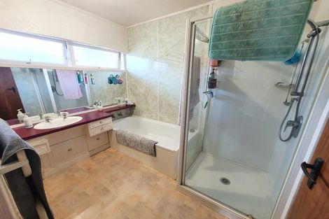 Photo of property in 57 Ray Small Drive, Pahurehure, Papakura, 2113