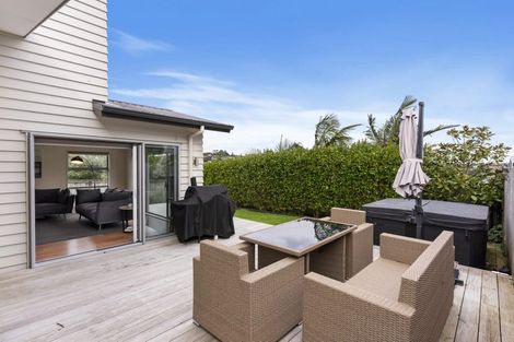 Photo of property in 135 Vipond Road, Stanmore Bay, Whangaparaoa, 0932