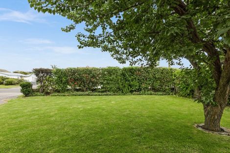 Photo of property in 33 Bowling Road, Greenmeadows, Napier, 4112