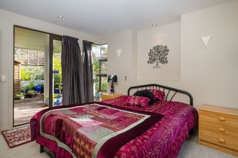 Photo of property in 135 Wiseley Road, West Harbour, Auckland, 0618