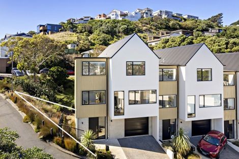 Photo of property in 1 Mary Dobson Way, Island Bay, Wellington, 6023