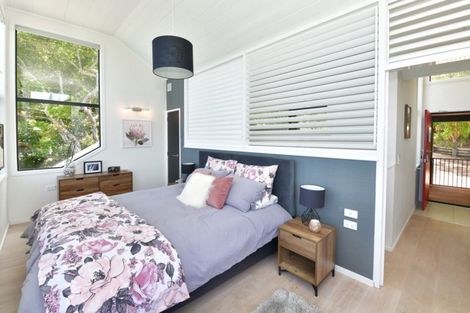 Photo of property in 254 Wade River Road, Wade Heads, Whangaparaoa, 0932