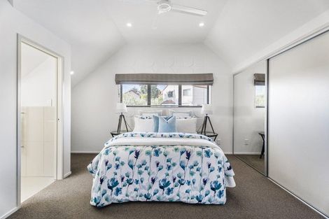 Photo of property in 1a Parkwood Crescent, Gulf Harbour, Whangaparaoa, 0930