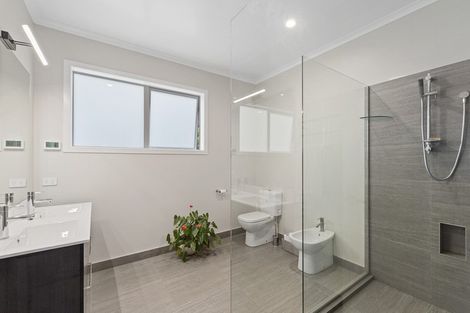 Photo of property in 402 Paremoremo Road, Paremoremo, Auckland, 0632