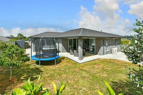 Photo of property in 106 Helenslee Road, Pokeno, 2472