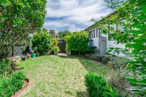 Photo of property in 6 Gates Road, Waikanae Beach, Waikanae, 5036