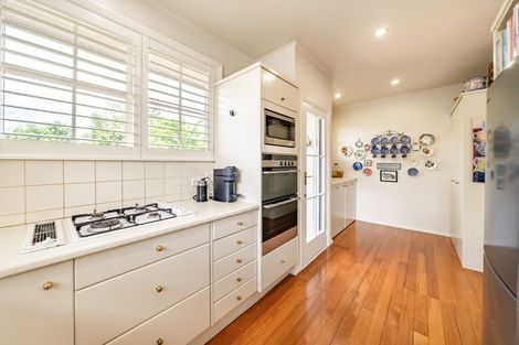 Photo of property in 423 Fergusson Drive, Heretaunga, Upper Hutt, 5018