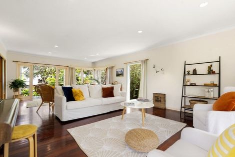 Photo of property in 19a Old Lake Road, Narrow Neck, Auckland, 0624