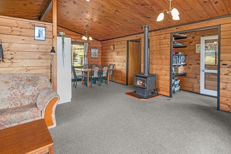 Photo of property in 487a Pukehuia Road, Tangiteroria, 0381