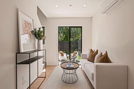 Photo of property in 7/721 Te Atatu Road, Te Atatu Peninsula, Auckland, 0610