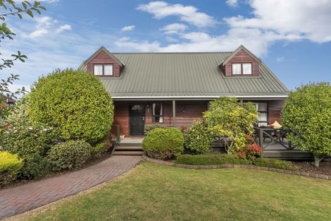 Photo of property in 6 Channing Crescent, Botany Downs, Auckland, 2010