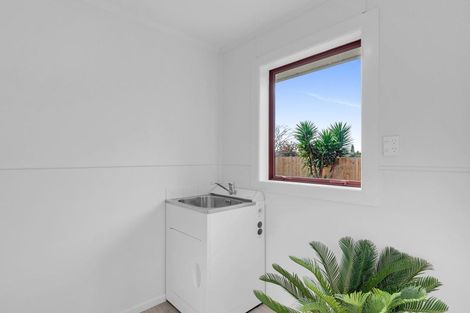 Photo of property in 13 Katherine Place, Melville, Hamilton, 3206