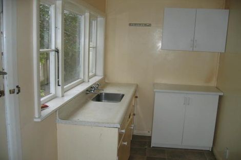 Photo of property in 16 Cruickshank Street, Kilbirnie, Wellington, 6022