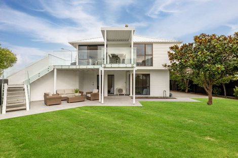 Photo of property in 11 Beachville Road, Redcliffs, Christchurch, 8081