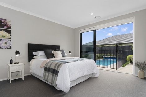 Photo of property in 15 Charlotte Drive, Omokoroa, 3114