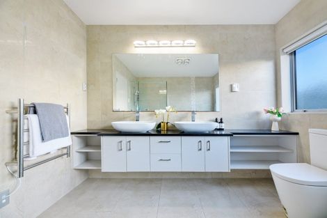 Photo of property in 90 Babich Road North, Ranui, Auckland, 0612