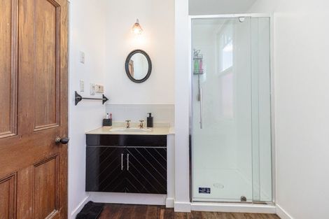 Photo of property in 50 Shakespeare Road, Bastia Hill, Whanganui, 4500