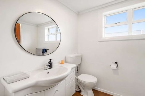 Photo of property in 8 Chelwood Street, Takaro, Palmerston North, 4412