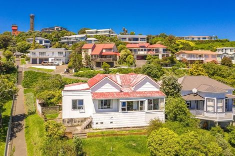 Photo of property in 30 Hipango Terrace, Durie Hill, Whanganui, 4500