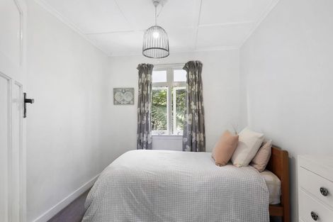 Photo of property in 184 Atkinson Road, Titirangi, Auckland, 0604